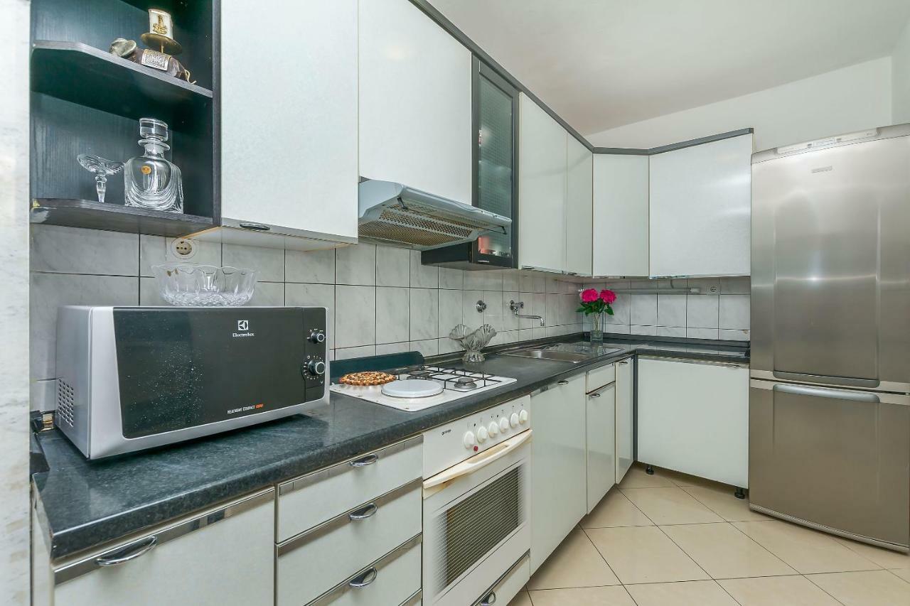 אומיס Apartment Marijana מראה חיצוני תמונה