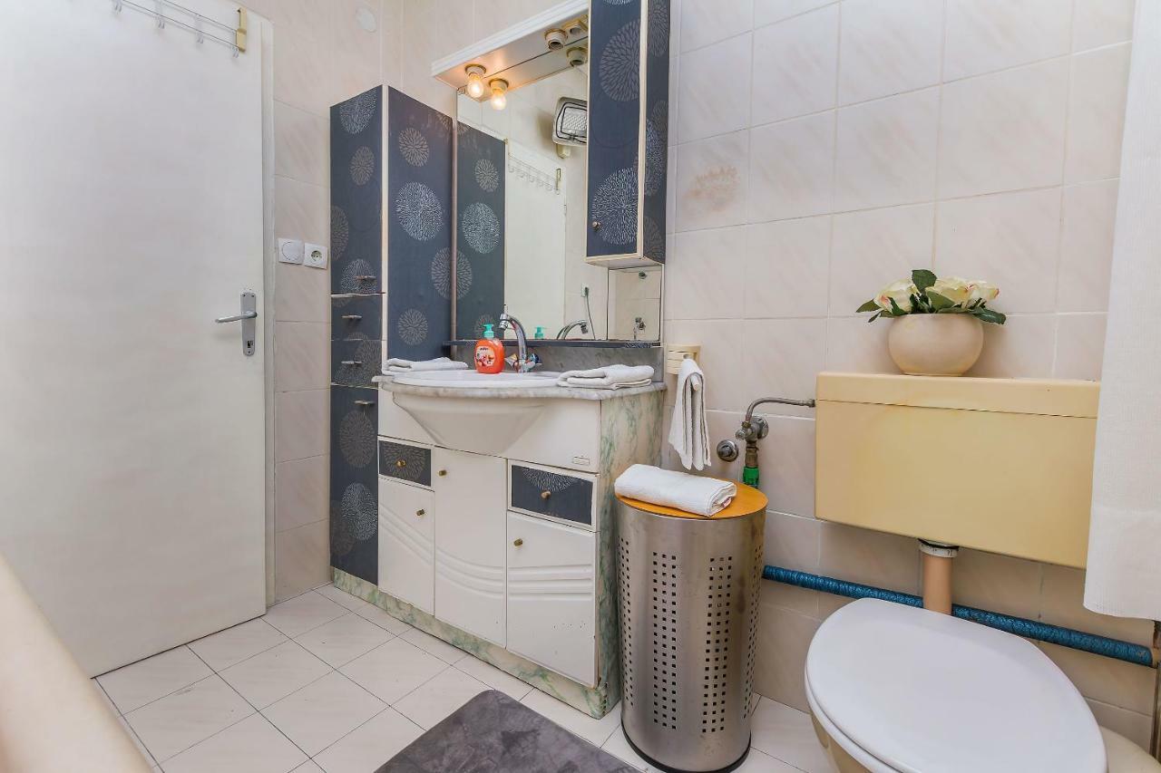 אומיס Apartment Marijana מראה חיצוני תמונה