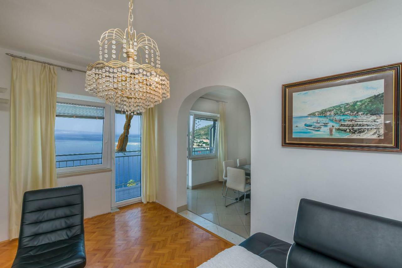 אומיס Apartment Marijana מראה חיצוני תמונה